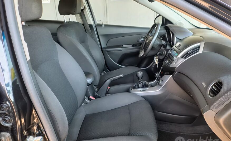 Chevrolet Cruze 1.7 Diesel Station Wagon LTZ