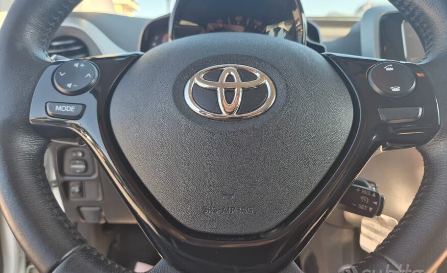 Toyota Aygo 1.0 VVT-i 69 CV 5 porte x-clusiv