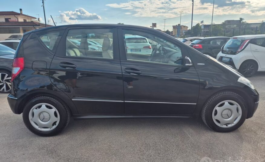 Mercedes-benz A 170 BlueEFFICIENCY Avantgarde