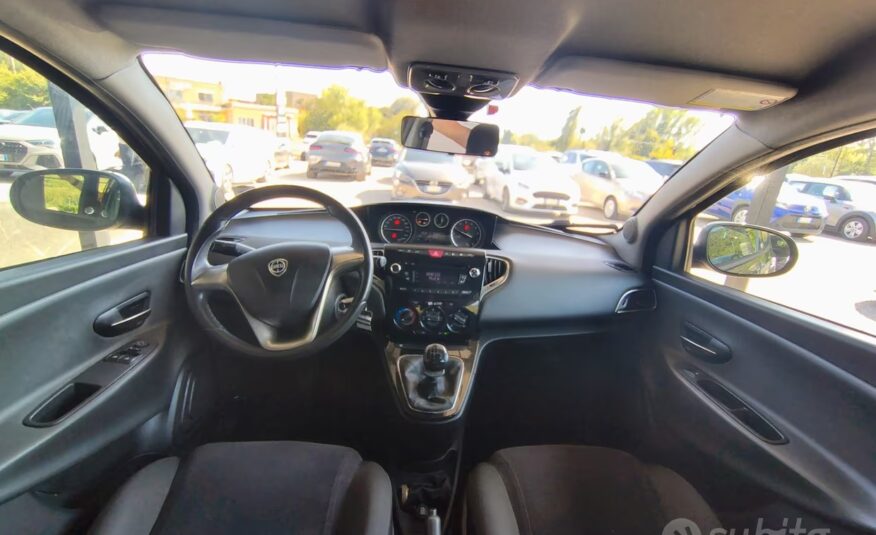 Lancia Ypsilon 1.2 69 CV 5 porte GPL Ecochic Gold