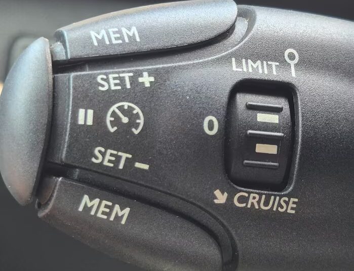 Peugeot 308 1.6 e-HDi 115 CV Stop&Start Allure