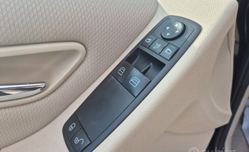 Mercedes-benz A 170 BlueEFFICIENCY Avantgarde