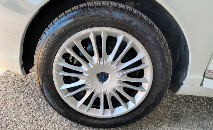Lancia Ypsilon 1.2 Elle
