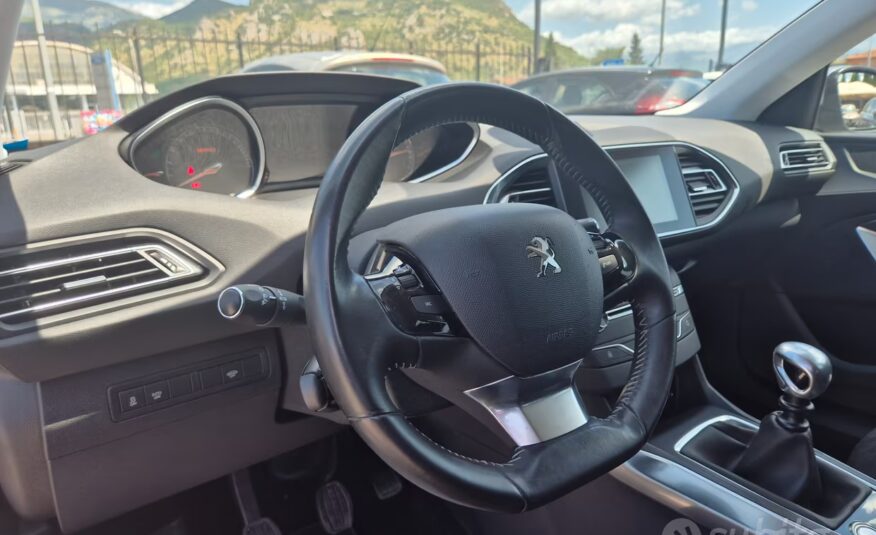 Peugeot 308 1.6 e-HDi 115 CV Stop&Start Allure