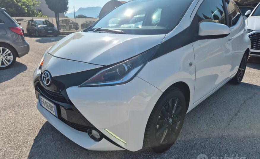 Toyota Aygo 1.0 VVT-i 69 CV 5 porte x-clusiv