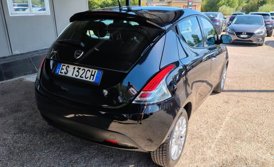 Lancia Ypsilon 1.2 69 CV 5 porte GPL Ecochic Gold