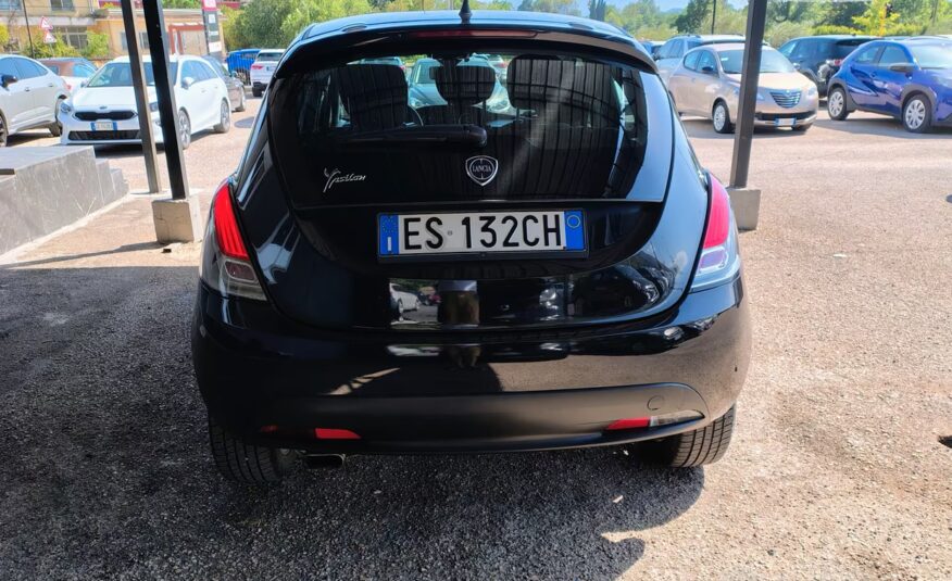Lancia Ypsilon 1.2 69 CV 5 porte GPL Ecochic Gold
