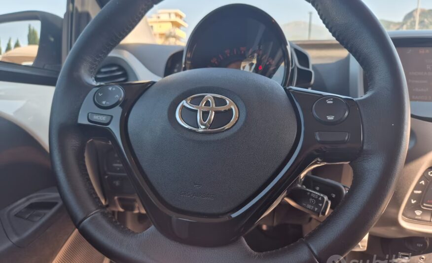 Toyota Aygo 1.0 VVT-i 69 CV 5 porte x-clusiv