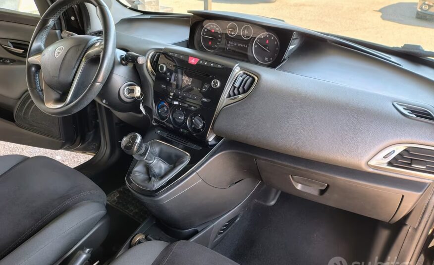 Lancia Ypsilon 1.2 69 CV 5 porte GPL Ecochic Gold