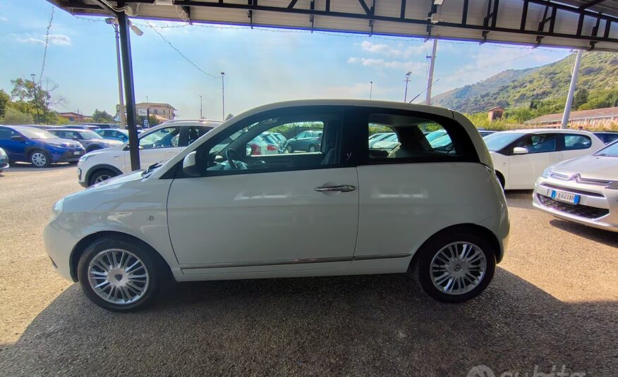 Lancia Ypsilon 1.2 Elle
