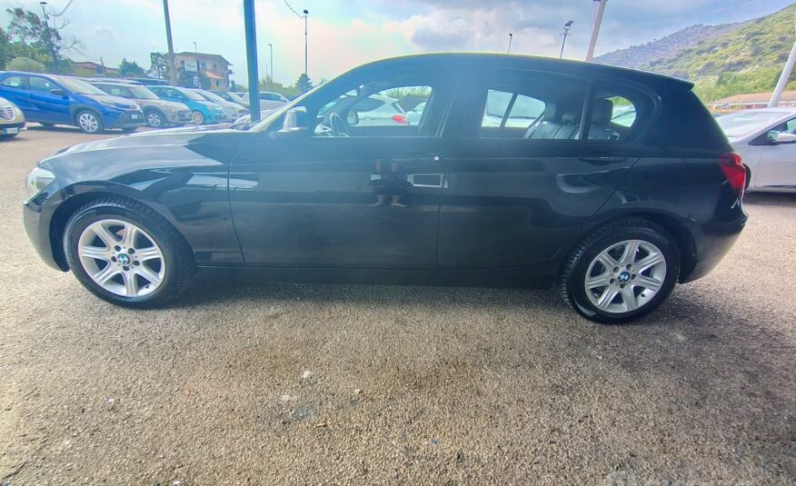 Bmw 114 114d 5p. Unique