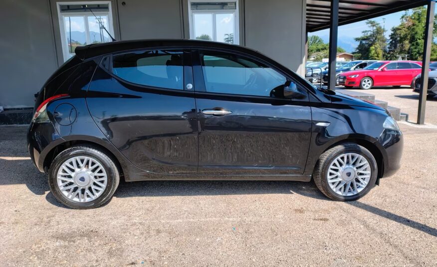 Lancia Ypsilon 1.2 69 CV 5 porte GPL Ecochic Gold